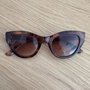 Tortoise cat eye gradient sunglasses